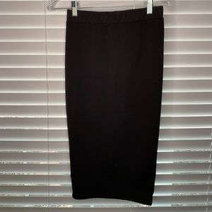Black stretchy pencil skirt